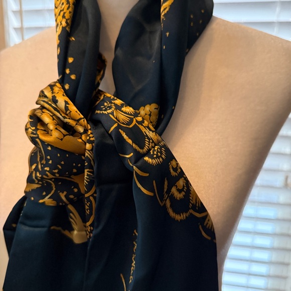 Freer Sacker silk scarf The Peacock Room blue & gold Smithsonian Museum - Picture 6 of 11